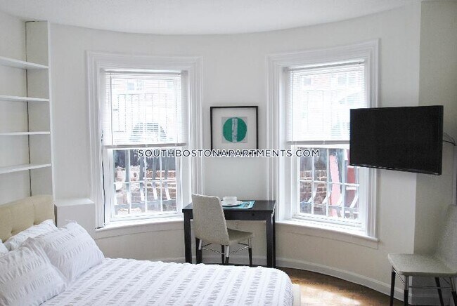 Foto del edificio - 538 E Broadway