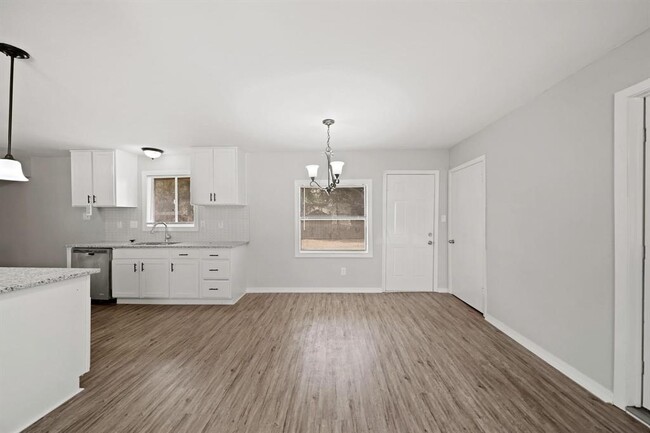 Building Photo - 5210 Balkin St