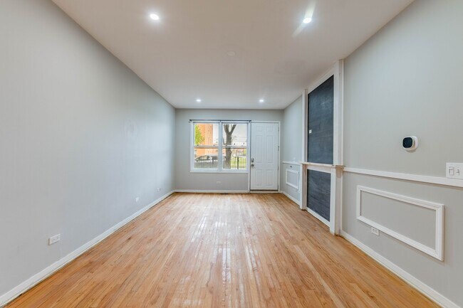 Renovated Family Room - 1318 W Grenshaw St