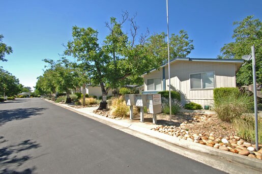 Primary Photo - 6763 Collier Ave