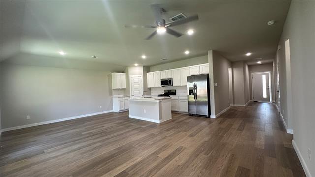 Foto del edificio - 922 Rosemary Hl Dr