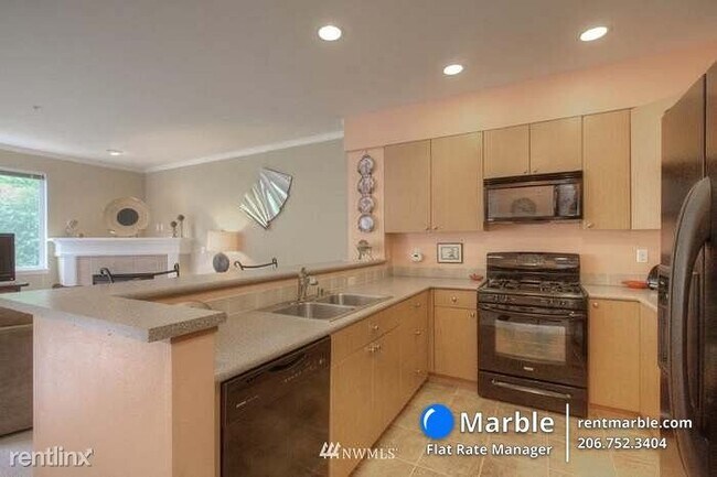 Foto del edificio - 3 br, 2.5 bath Townhome - 5020 Talbot Pl S E
