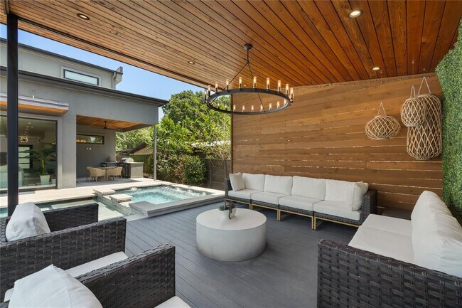 Foto del edificio - 5004 Highland Ct