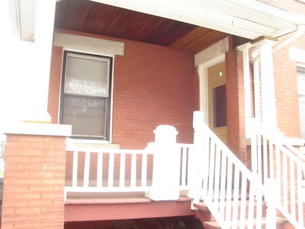 Primary Photo - 838 W Cedar St