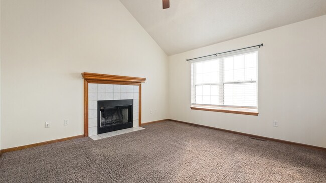 Living Room - 21917 S Murphy Ln