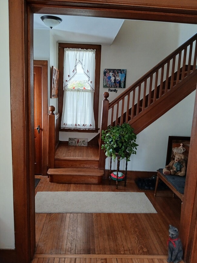 ENTERANCE - 103 W 2nd Ave