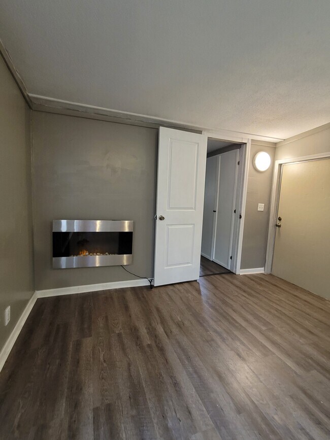 Building Photo - 26811 N Heaton Ln
