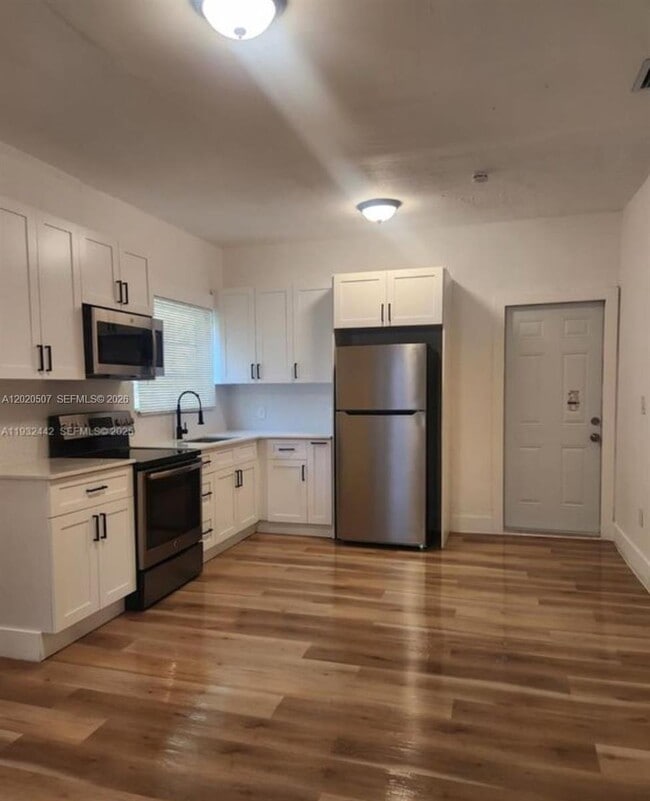 Foto del edificio - 45 NE 60th St