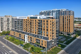 Building Photo - Market