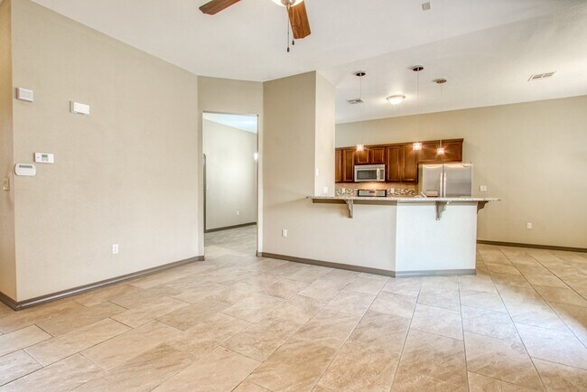 Foto del edificio - FOR SALE OR FOR RENT 12053 SILVER CROWN RO...
