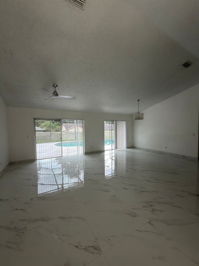 Photo - 9142 Sabal Palm Cir House