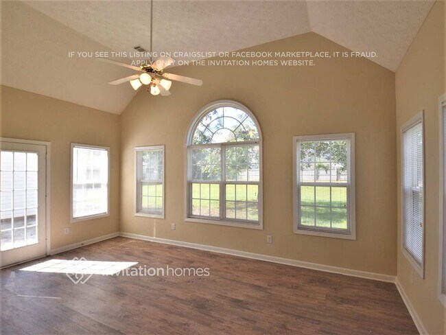 Building Photo - 312 Glouchester Dr