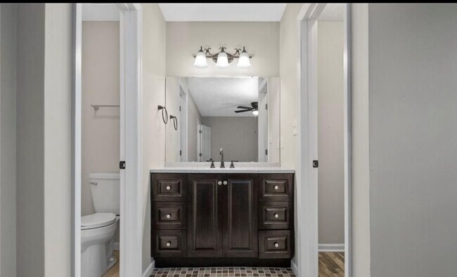 Building Photo - 9400 Gooden Dr