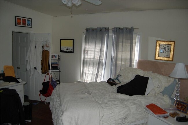 Foto del edificio - 1905 David St