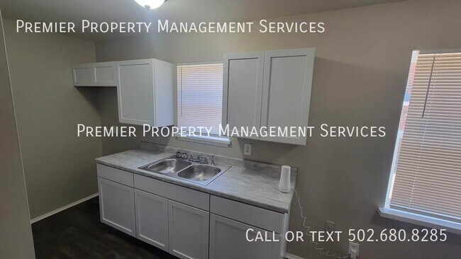 Foto del edificio - 6603 Strawberry Ln