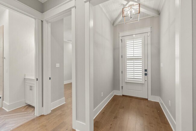 Foto del edificio - 197 Camellia Oaks Ave