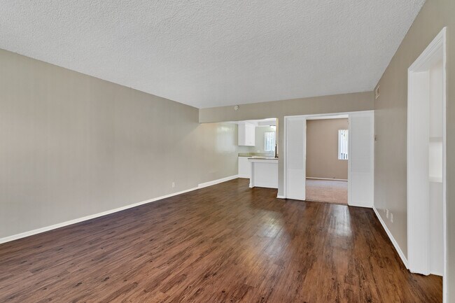 Building Photo - 941 S. Trident St.