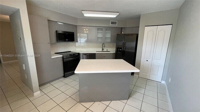 Foto del edificio - 9604 SW 138th Ave