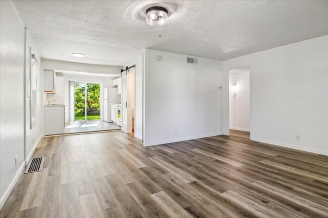 Foto del edificio - 1640 N Adams St