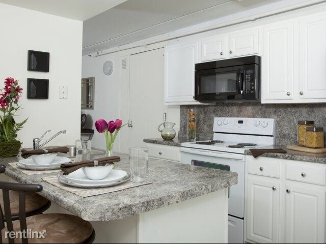 Primary Photo - 1 br, 1 bath Apartment - 1 bdr Medford