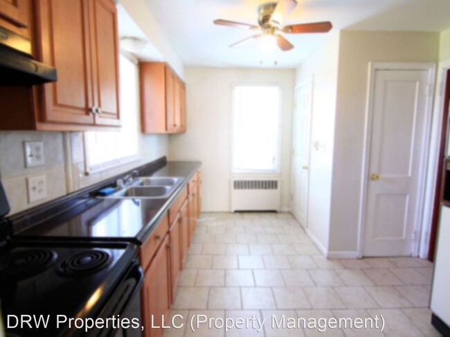 Building Photo - 3 br, 1 bath House - 2516 North Main Street