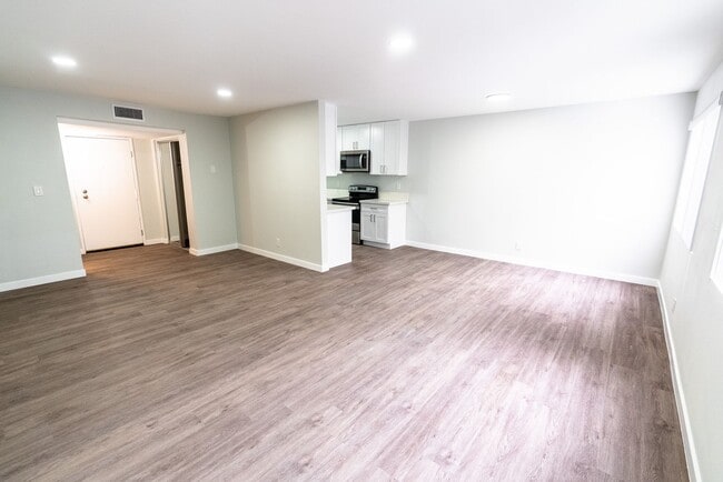 Interior Photo - 132 Clark Dr