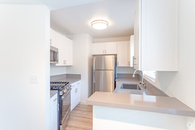 1HAB, 1BA - Cocina - Sherman Apartments