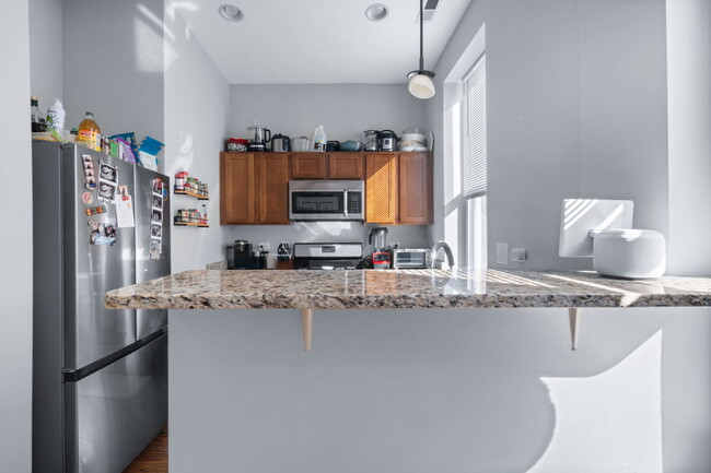 Foto del edificio - 1644 N Hermitage Ave