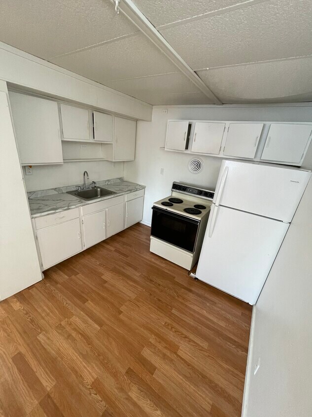 2400 E 6th St Unit 5, Merrill, WI 54452 Apartments in Merrill, WI