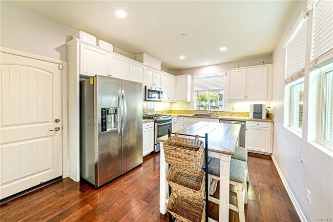 Building Photo - 24341 Verdugo Cir