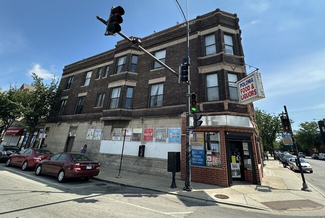 Building Photo - 2009 N Damen Ave