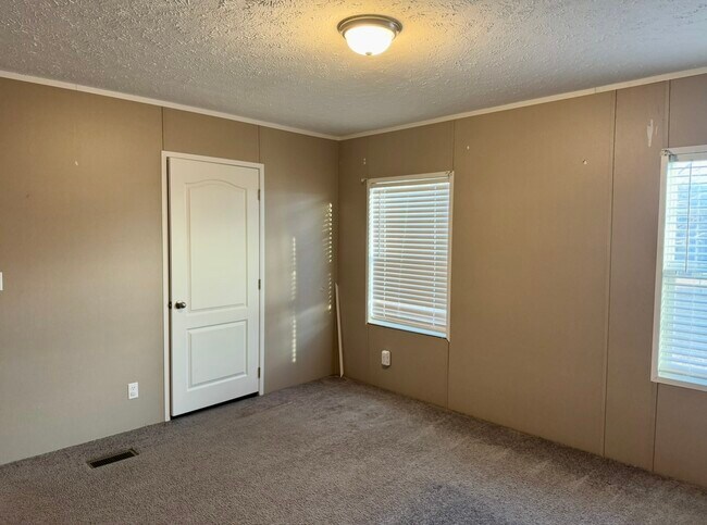 Foto del edificio - 459 Mason Hill Ln