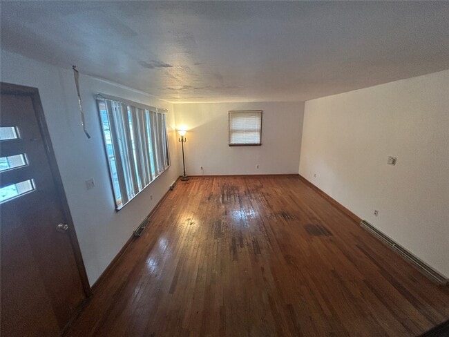 Building Photo - 136 Meeker Rd