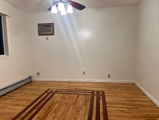 Bedroom - 93 Beach St