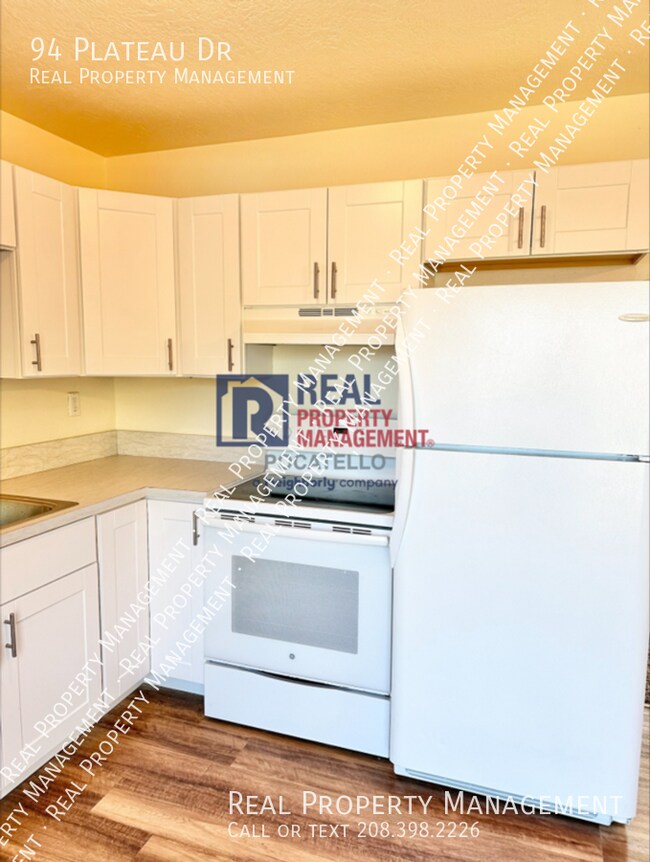Building Photo - 94 Plateau Dr