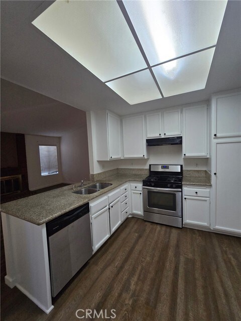 Building Photo - 46 Rising Hill Rd
