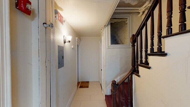 Building Photo - 134 Marlborough St