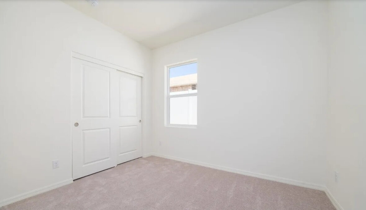Foto del edificio - Newer Construction property in Southwest Bakersfield.