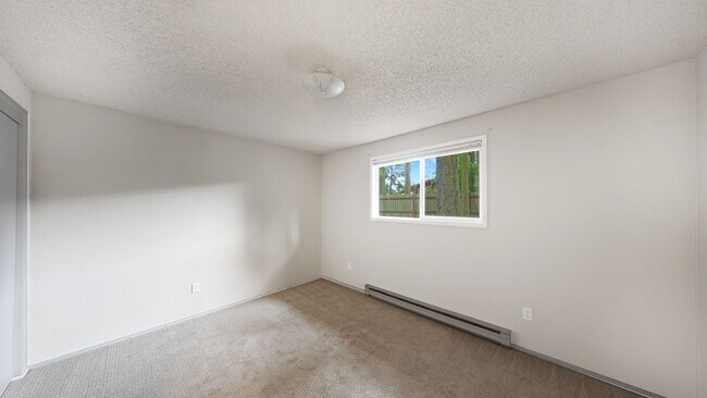Building Photo - 2 Bed 1 Bath - No Pets - NAS Whidbey