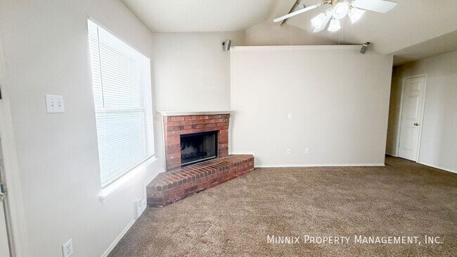 Building Photo - 2713 109th St