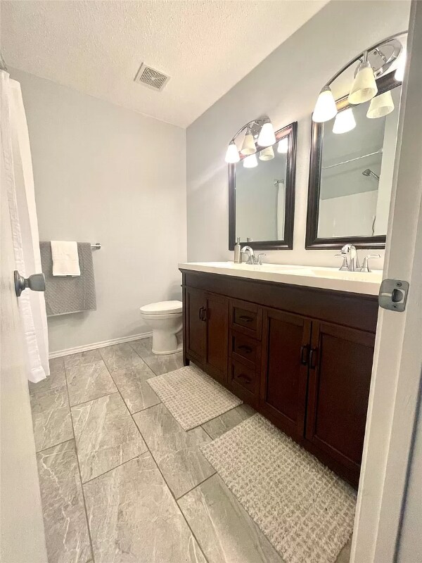 Building Photo - 2925 Reata Dr