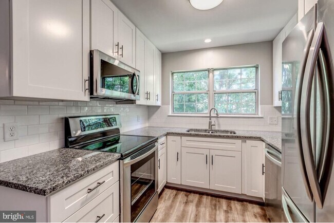 Foto del edificio - 12020 Golf Ridge Ct