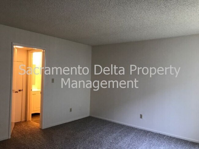 Foto del edificio - 5233 Manzanita Ave