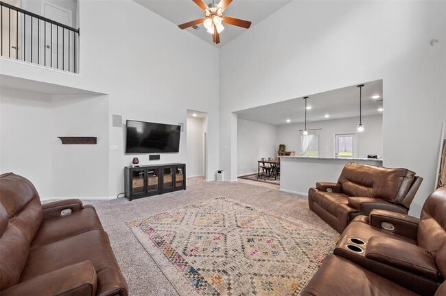 Foto del edificio - 5872 Strawflower Ln