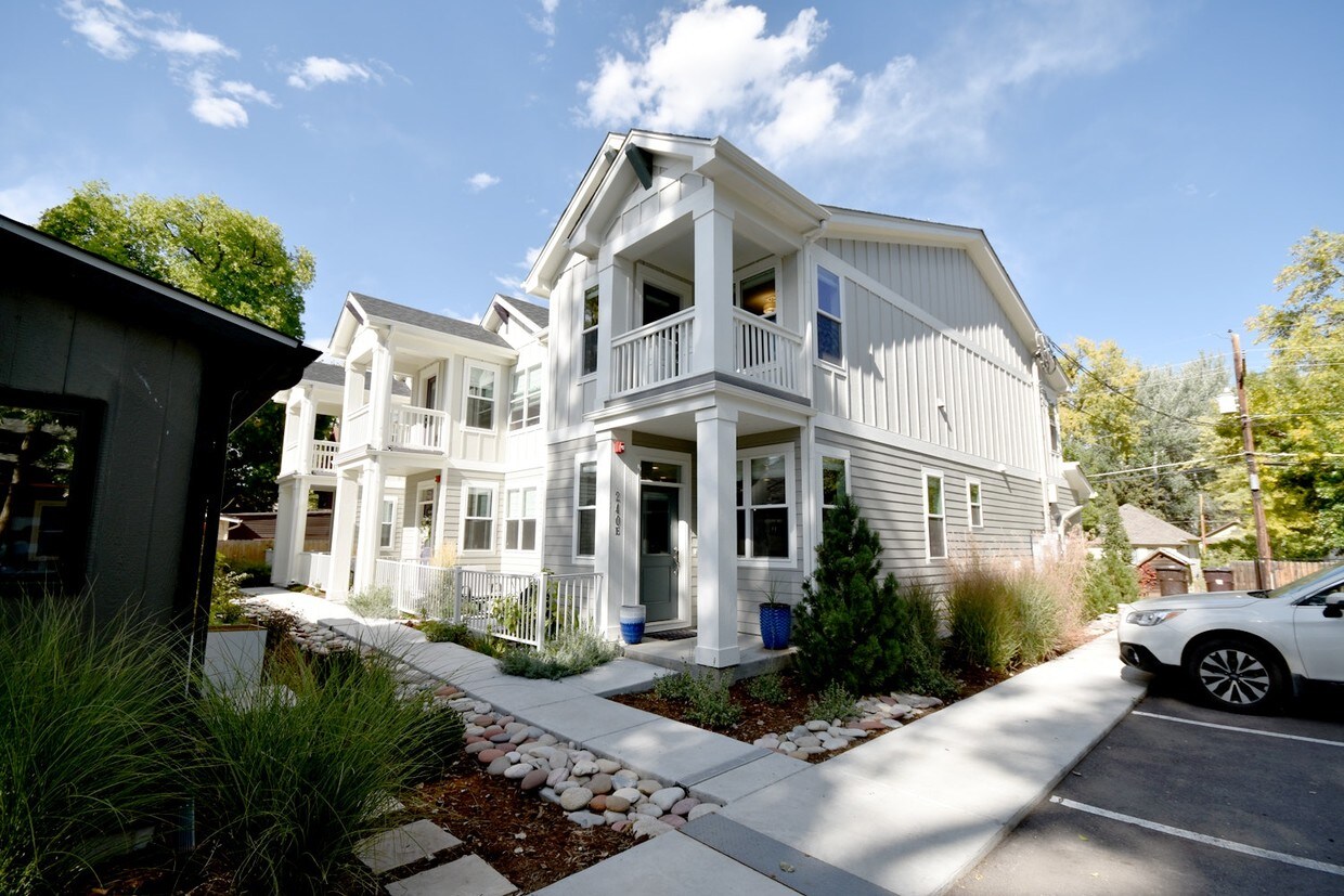 Primary Photo - 240 2nd Avenue, Unit E