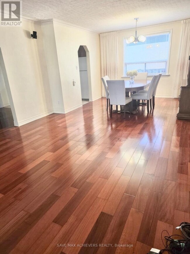 Photo du bâtiment - 2 Coolhurst Dr