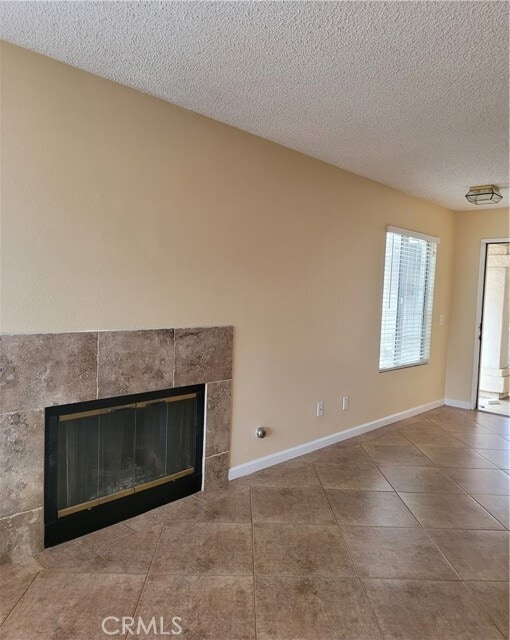Foto del edificio - 6682 Austin Ct
