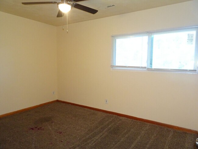 Foto del edificio - 2 Bedroom 1 Bathroom Apartment Rental in N...