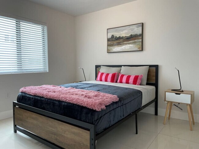 Foto del edificio - 1375 SW 6th St