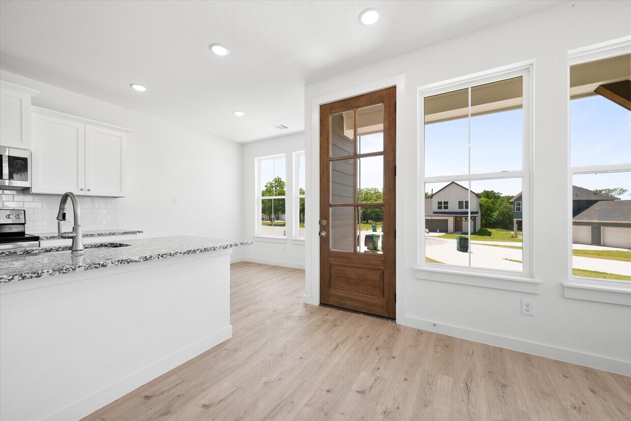 1207 Chestnut Ct, Runaway Bay, TX 76426 Townhome Rentals in Runaway